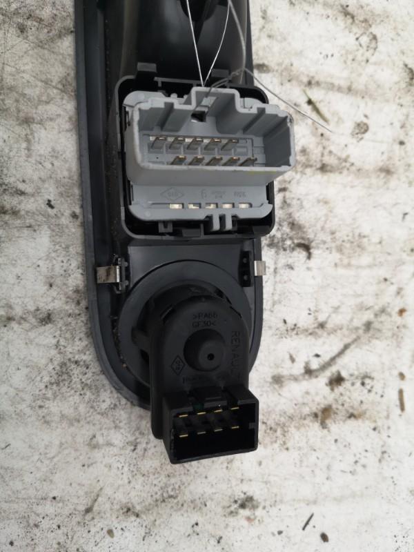Commande retroviseurs RENAULT CLIO 3 PHASE 2 Diesel - 1