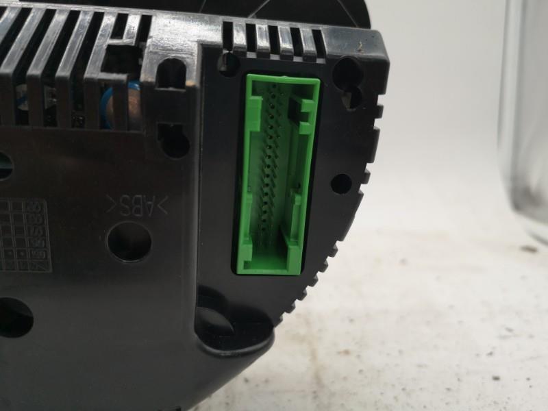 Compteur AUDI A4 2 AVANT PHASE 2 BREAK Diesel - 1