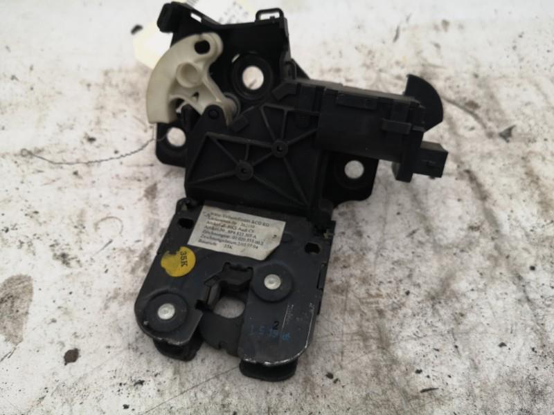 Serrure de coffre AUDI A4 2 AVANT PHASE 2 BREAK Diesel - 1
