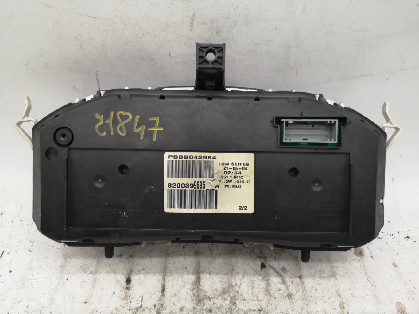 Compteur RENAULT MEGANE 2 PHASE 1 BREAK Diesel - 1