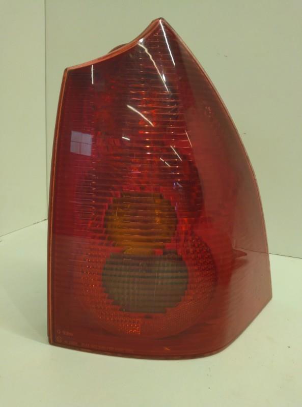 Fanale posteriore principale destro (luci) PEUGEOT 307 PHASE 1 BREAK Diésel - 1