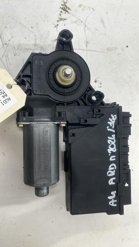 Motore alzacristalli posteriore destro AUDI A4 2 PHASE 1 Diésel - 1