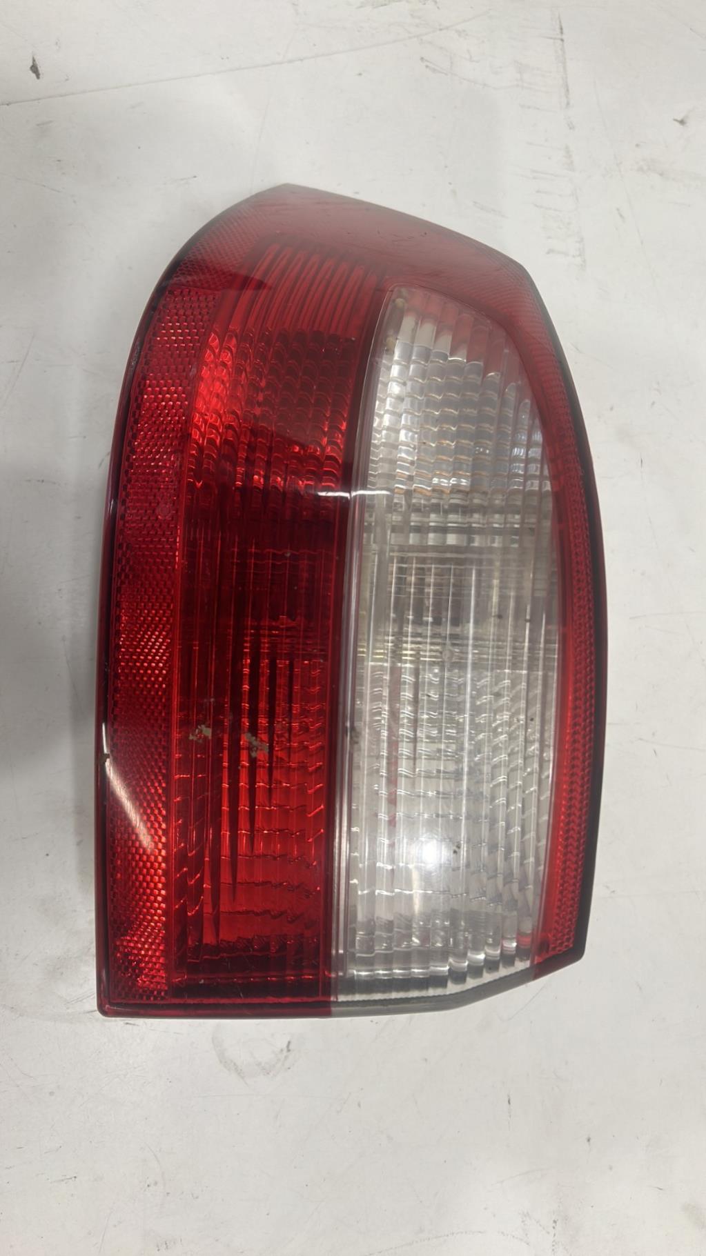 Fanale posteriore principale sinistro (luci) RENAULT LAGUNA 2 PHASE 1 Diésel - 1