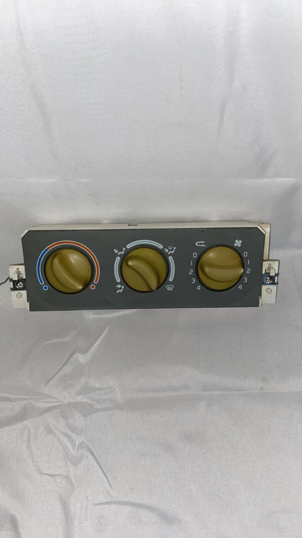 Commande chauffage RENAULT TWINGO 1 PHASE 2 Essence - 1