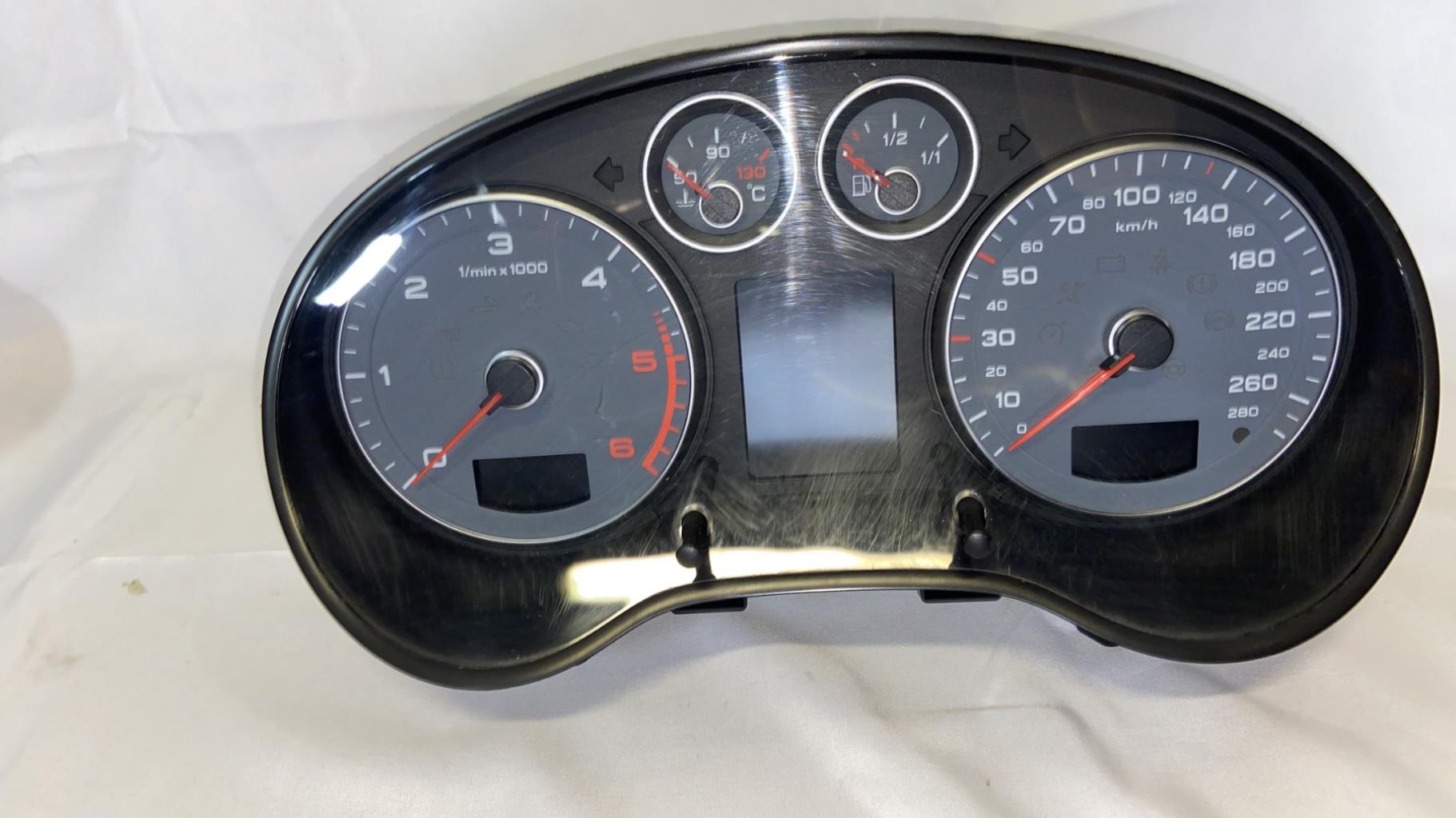 Compteur AUDI A3 2 SPORTBACK PHASE 2 Diesel - 1