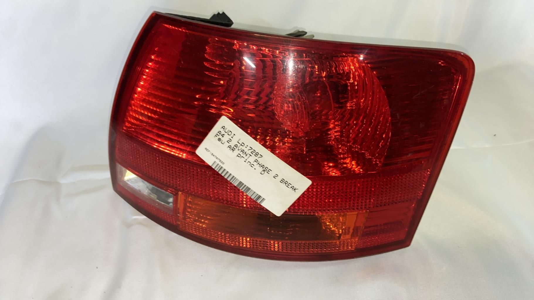 Feu arriere principal droit (feux) AUDI A4 2 AVANT PHASE 2 BREAK Diesel - 1