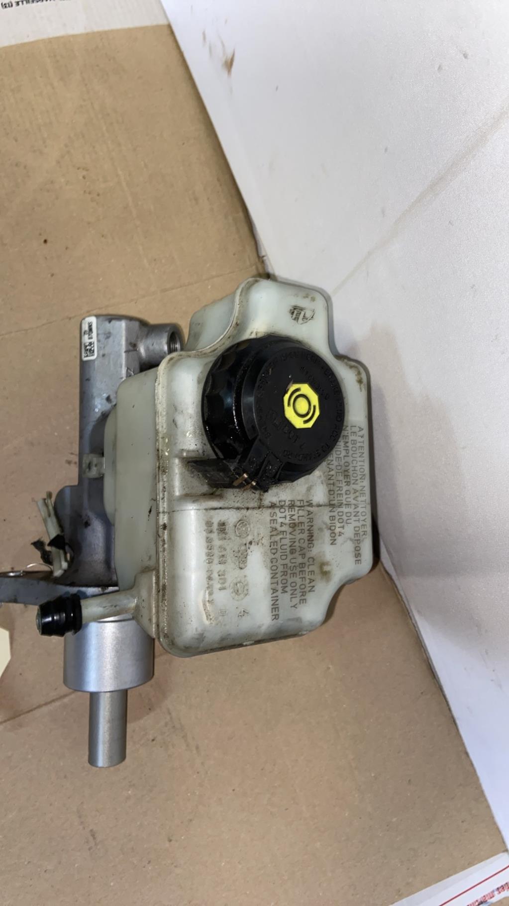 Maitre cylindre (freinage) AUDI A3 2 SPORTBACK PHASE 2 Diesel - 1