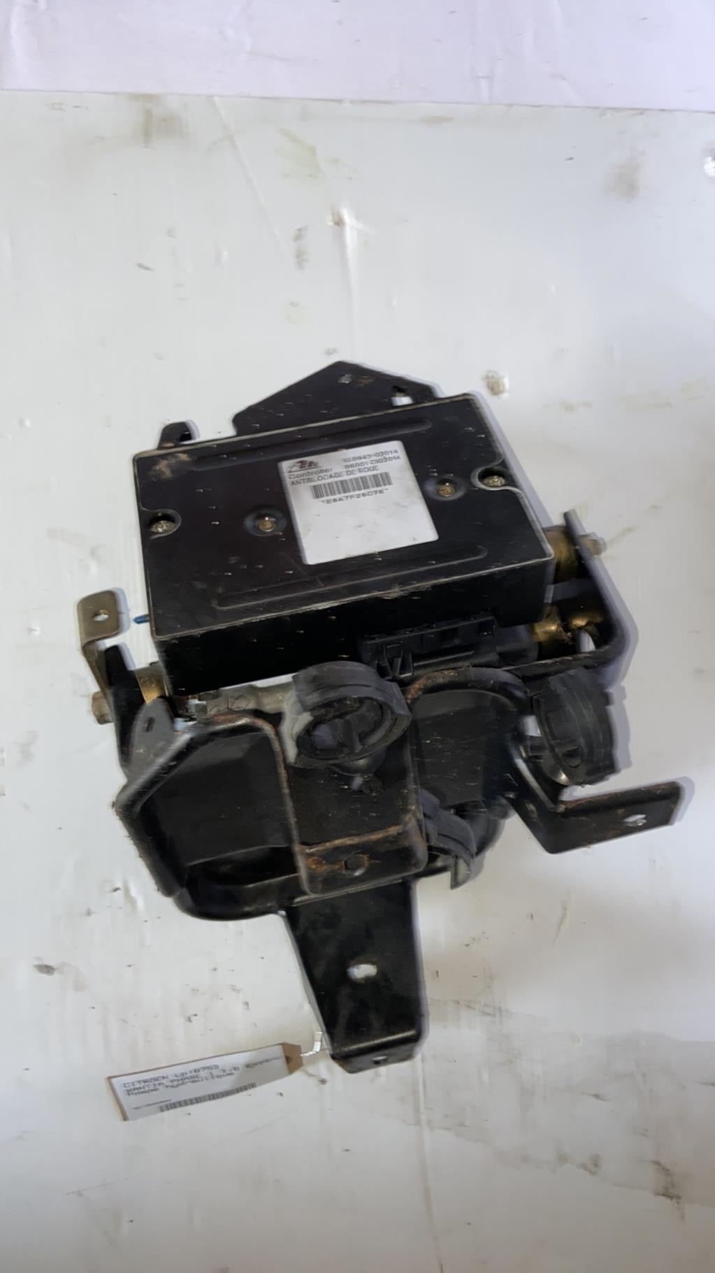 Pompe hydraulique CITROEN XANTIA PHASE 1 Essence - 1
