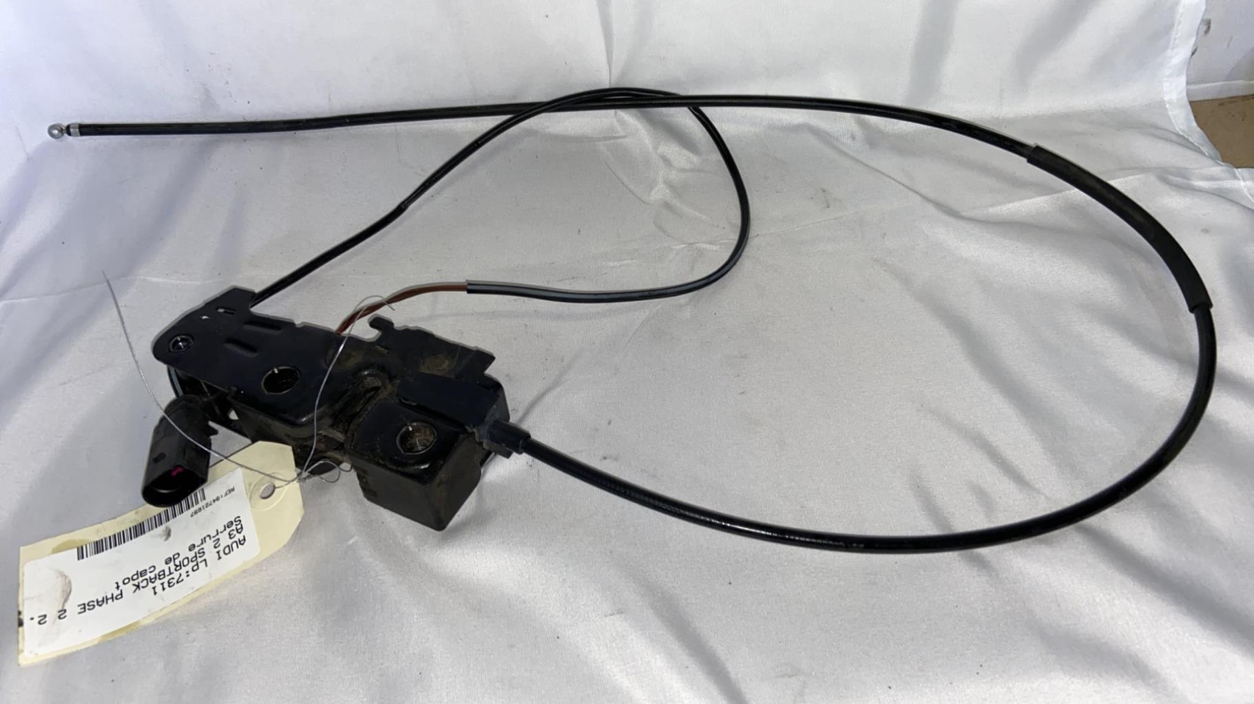 Serrure de capot AUDI A3 2 SPORTBACK PHASE 2 Diesel - 1