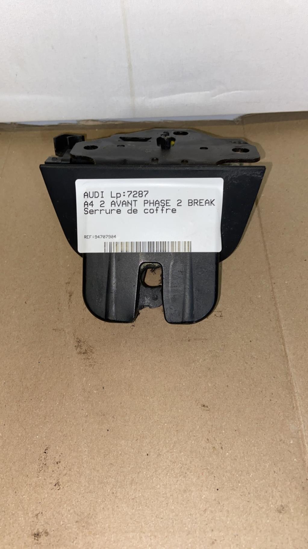 Serrure de coffre AUDI A4 2 AVANT PHASE 2 BREAK Diesel - 1
