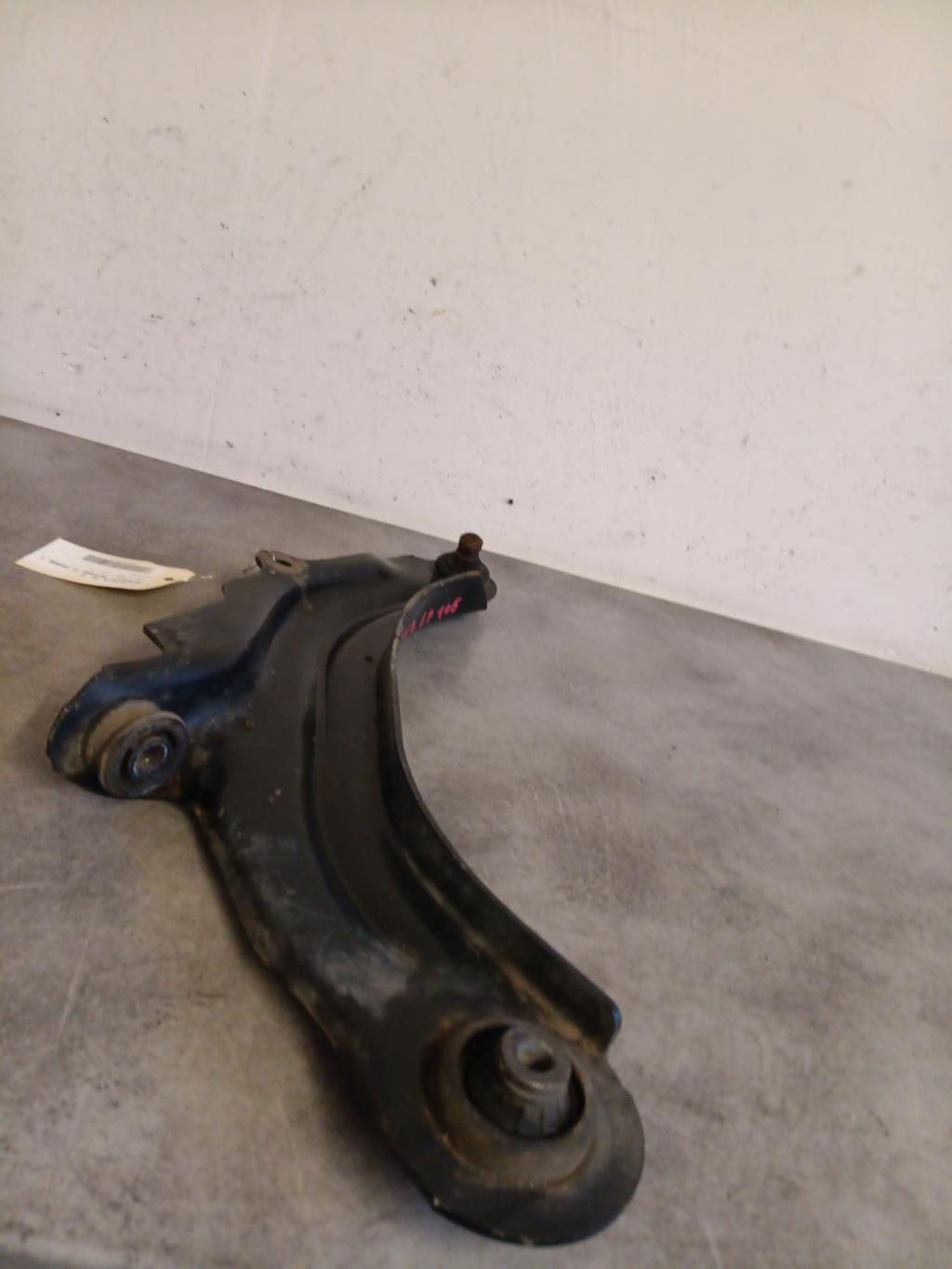 Triangle avant droit RENAULT MEGANE 2 PHASE 1 Essence - 1