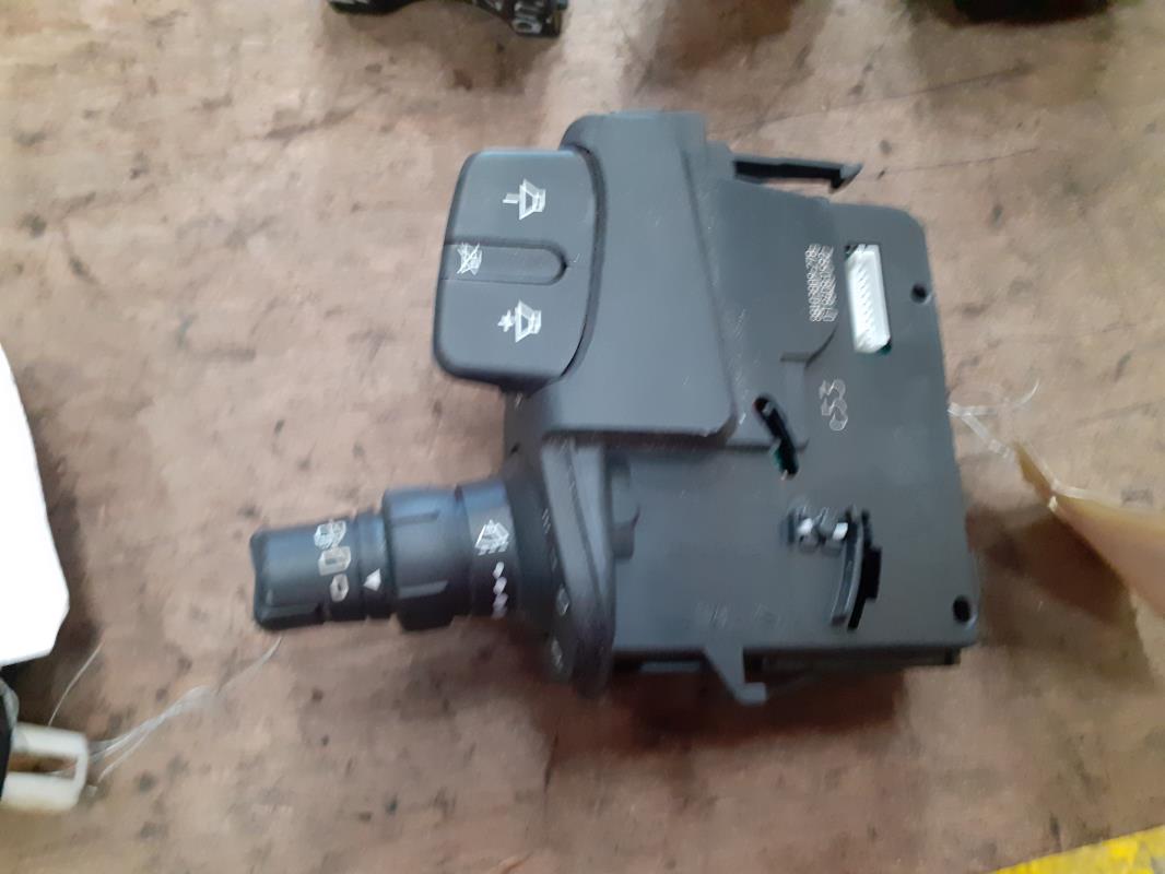 Commodo d'essuie glaces RENAULT CLIO 3 PHASE 1 Diesel - 1