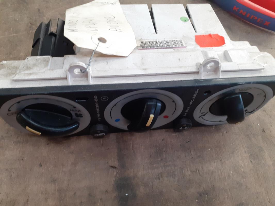 Commande chauffage FORD MONDEO 2 Diesel - 1