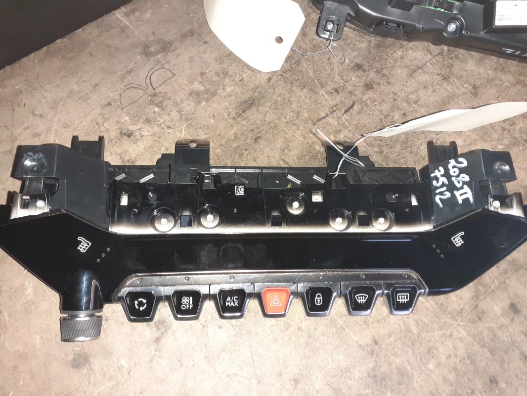 Commande chauffage PEUGEOT 208 2 Essence - 1