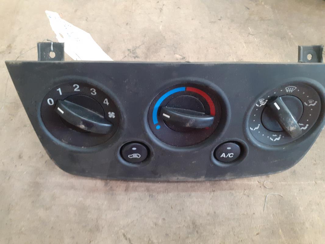 Commande chauffage FORD FIESTA 5 PHASE 2 Diesel - 1