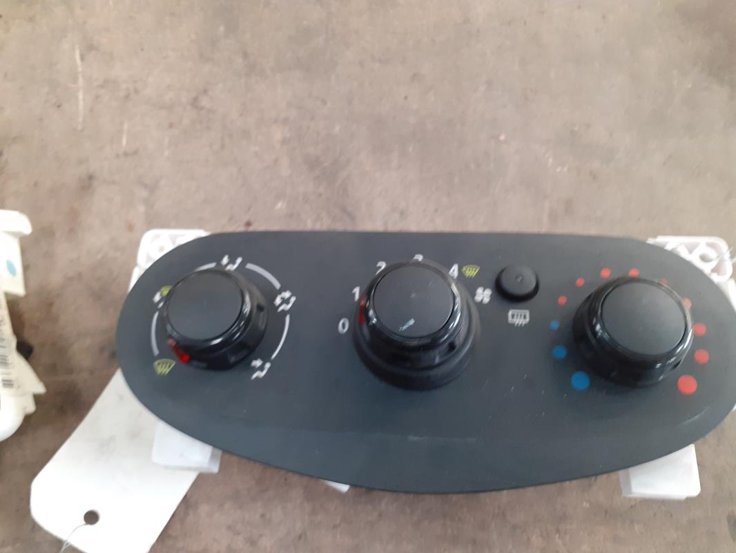 Commande chauffage DACIA SANDERO 2 PHASE 1 Essence - 1