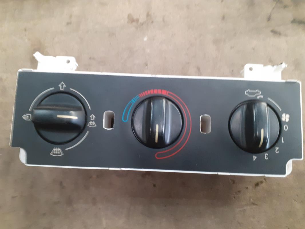 Commande chauffage PEUGEOT 306 PHASE 1 Diesel - 1