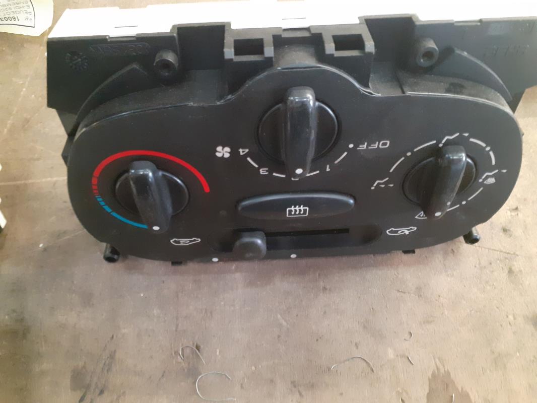 Commande chauffage PEUGEOT 206 PHASE 1 Essence - 1