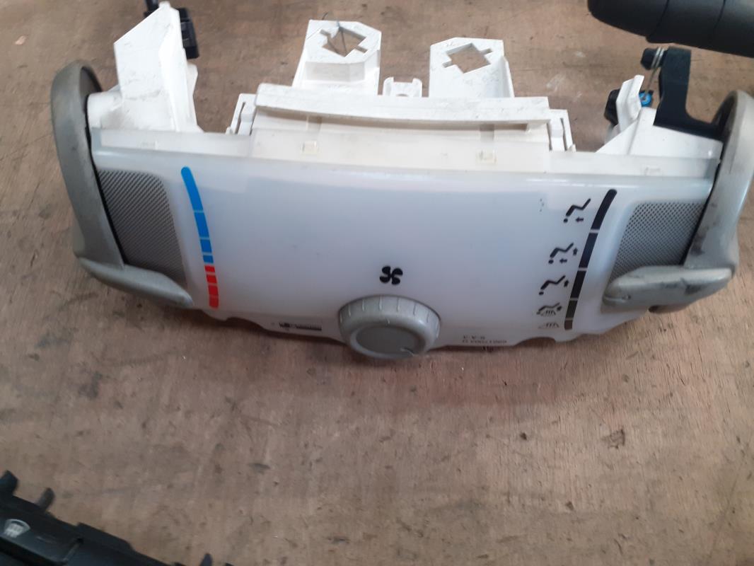 Commande chauffage CITROEN C1 1 PHASE 1 Essence - 1