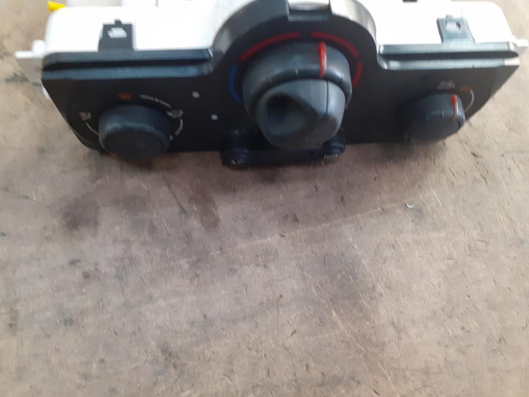 Commande chauffage RENAULT CLIO 3 PHASE 2 Diesel - 1