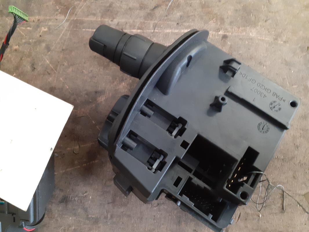 Commodo d'essuie glaces RENAULT CLIO 3 PHASE 1 Diesel - 1