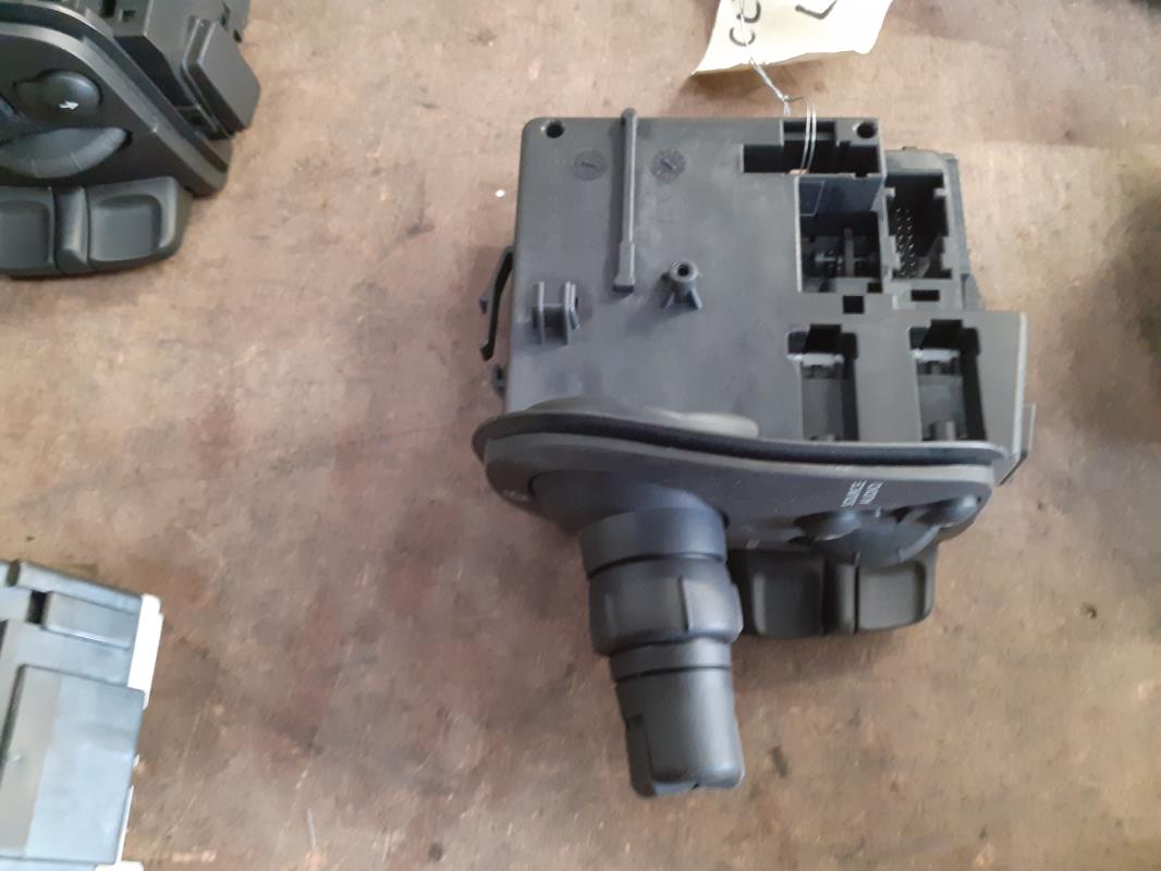 Commodo d'essuie glaces RENAULT CLIO 3 PHASE 1 Essence - 1