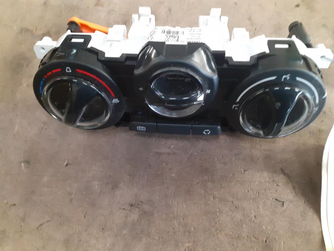 Commande chauffage PEUGEOT 208 1 PHASE 1 Diesel - 1