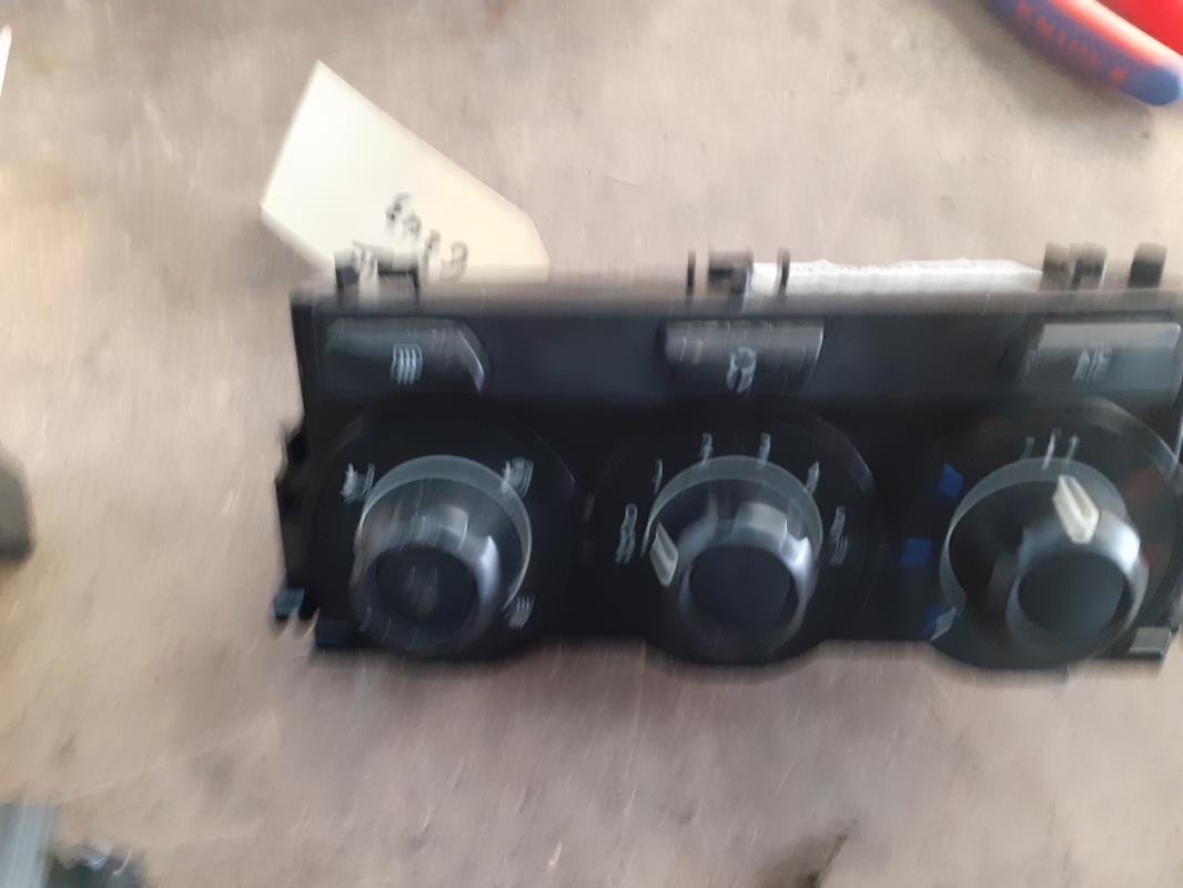 Commande chauffage CITROEN C3 2 PHASE 2 Essence - 1