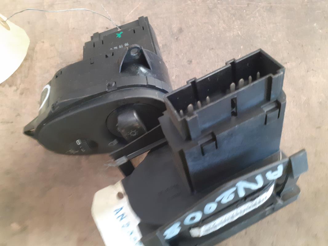 Commande de phare FORD FIESTA 5 PHASE 2 Diesel - 1