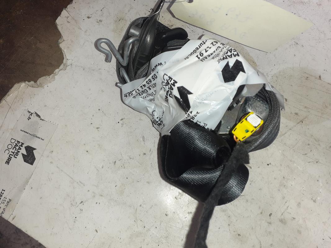 Ceinture avant gauche