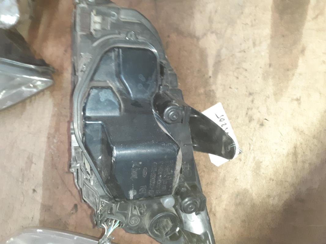 Optique avant principal droit (feux)(phare) FORD FOCUS 2 PHASE 1 Diesel - 1