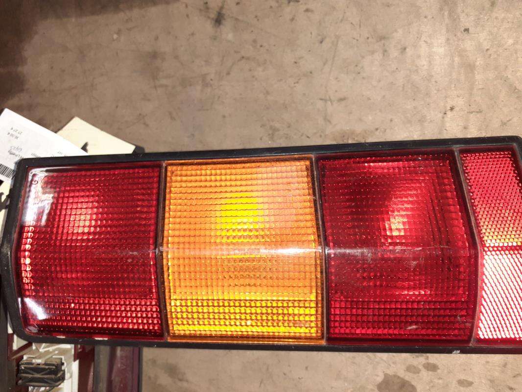 Feu arriere principal gauche (feux) RENAULT EXPRESS PHASE 1 Essence - 1