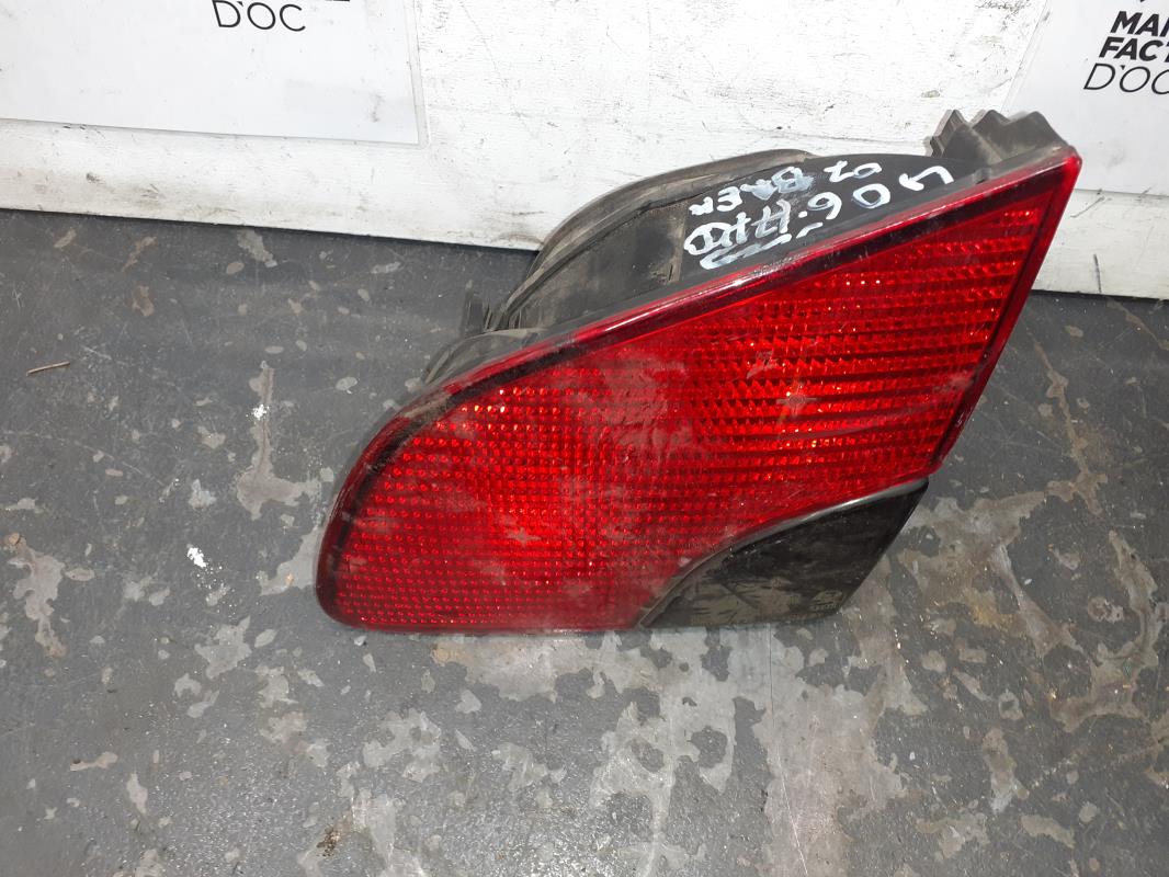 Feu arriere secondaire droit (feux) PEUGEOT PEU 406 Diesel - 1