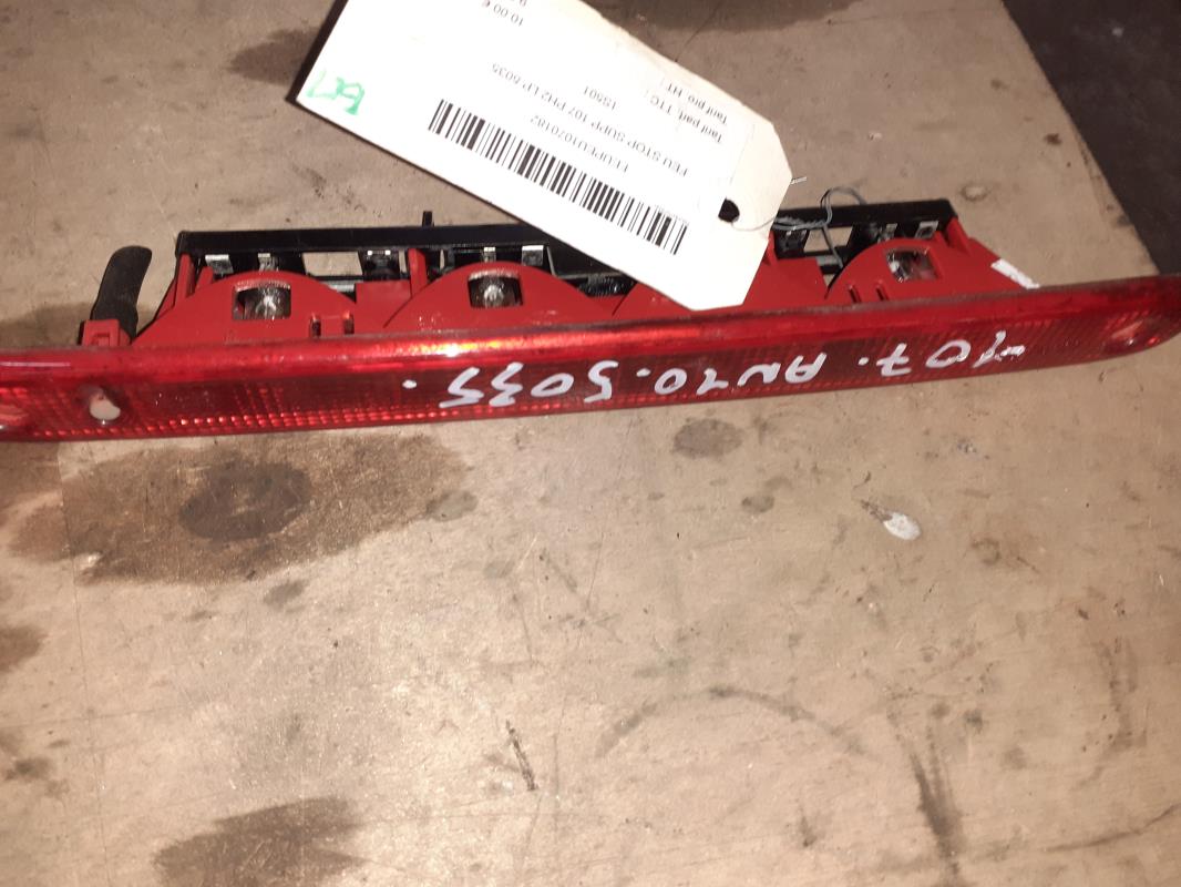 Feu arriere stop central PEUGEOT 107 PHASE 2 Essence - 1