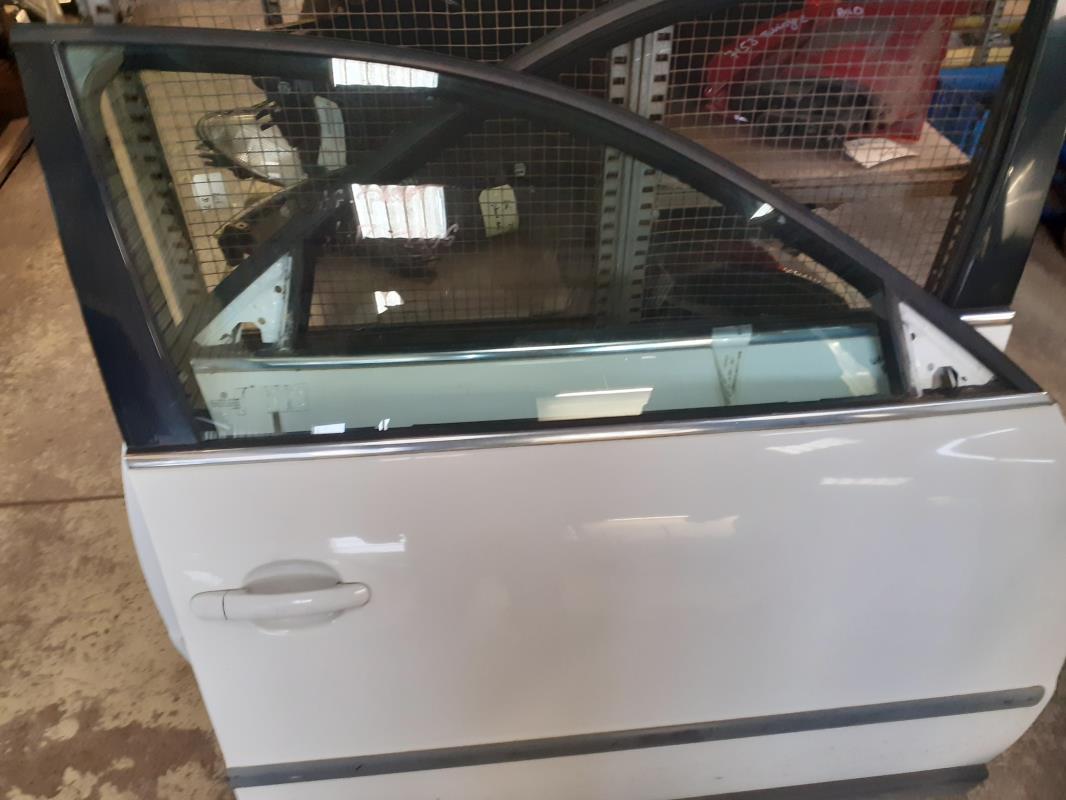 Porte avant droit