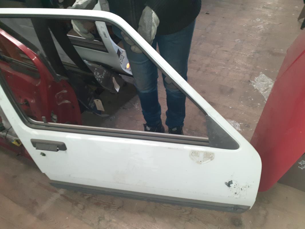 Porte avant droit