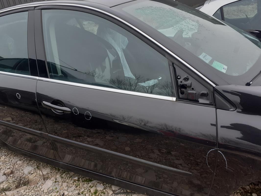 Porte avant droit