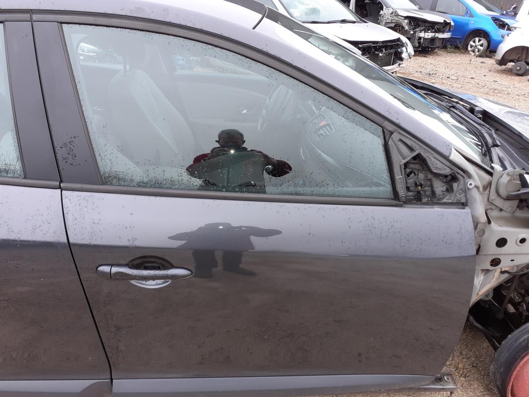 Porte avant droit