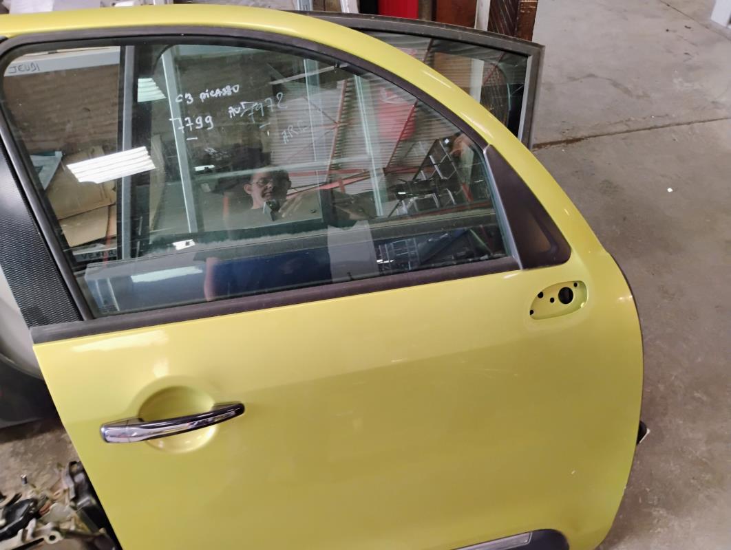 Porte avant droit