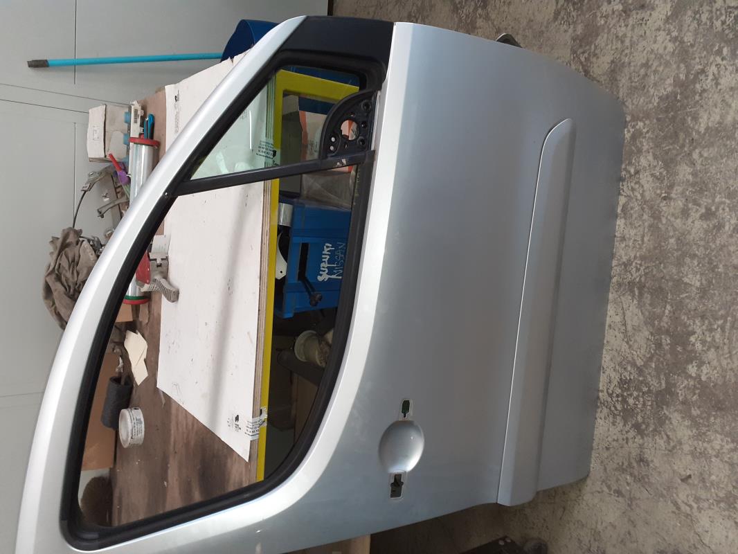 Porte avant droit