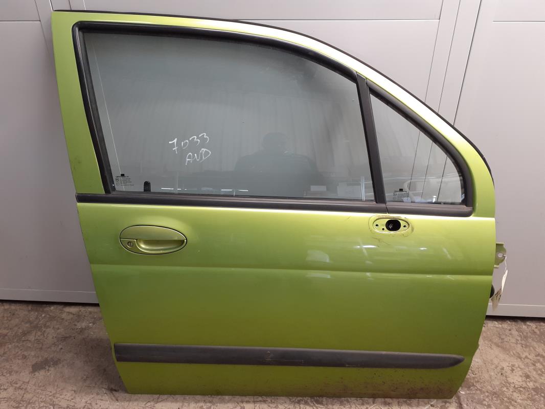 Porte avant droit