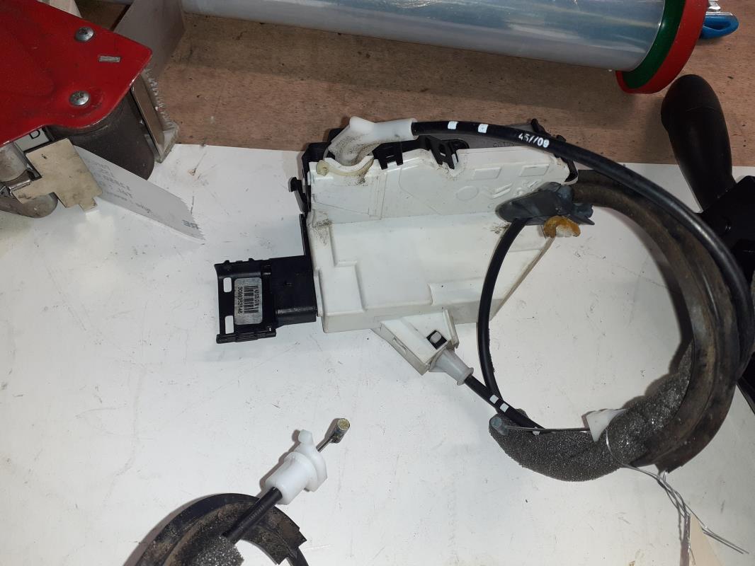 Serrure avant droit CITROEN BERLINGO 2 PHASE 1 Diesel - 1