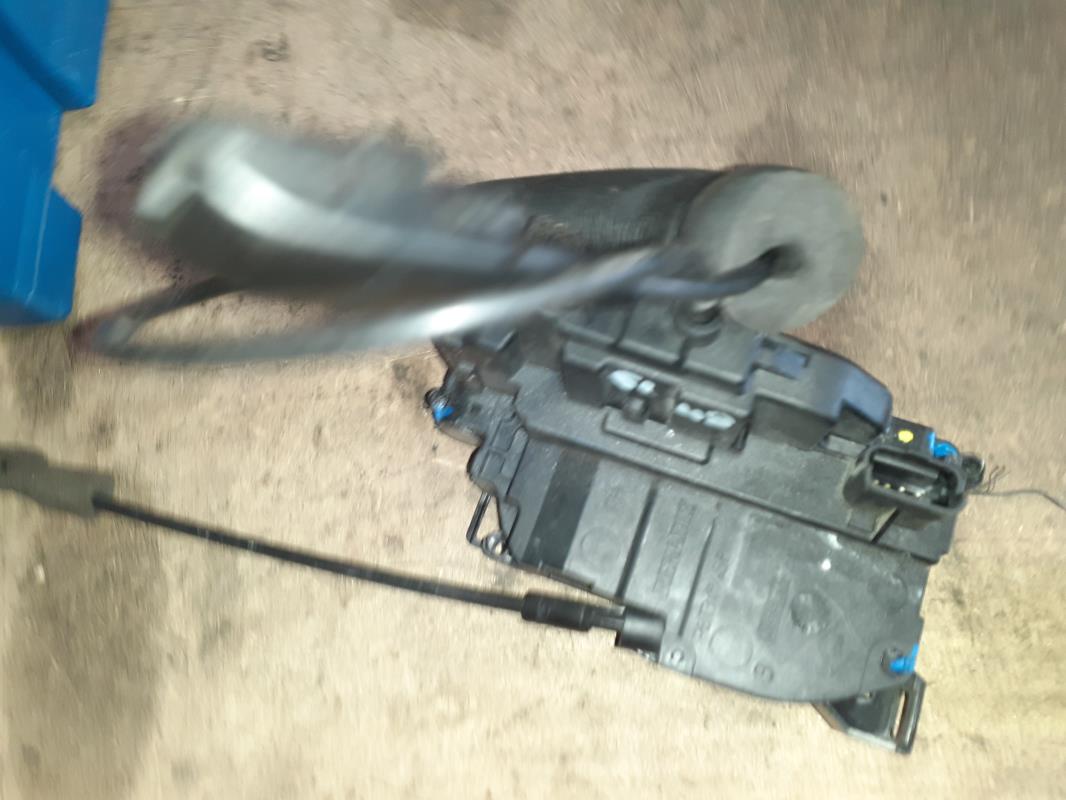 Serrure avant droit RENAULT SCENIC 3 PHASE 2 Diesel - 1