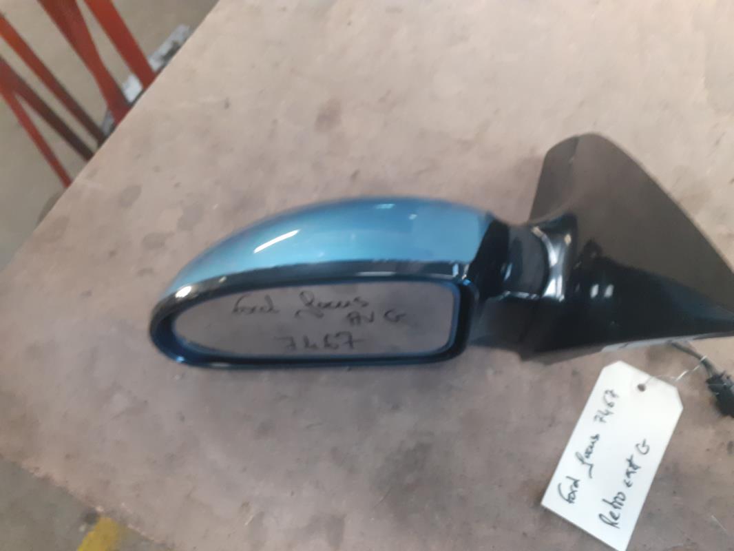 Retrovisor izquierdo