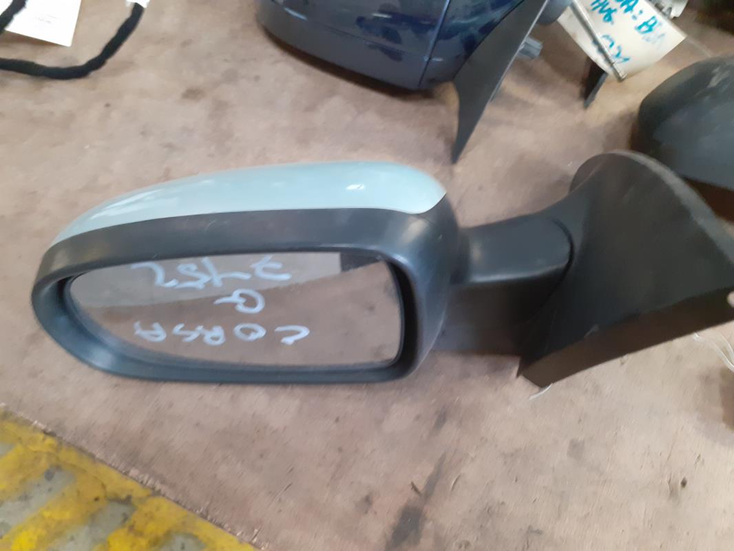 Retrovisor izquierdo