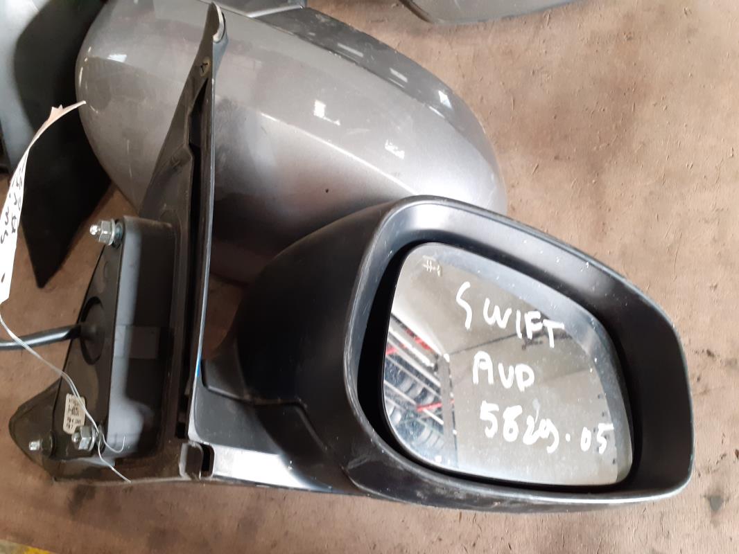 Retrovisor derecho SUZUKI SWIFT 3 Gasolina - 1