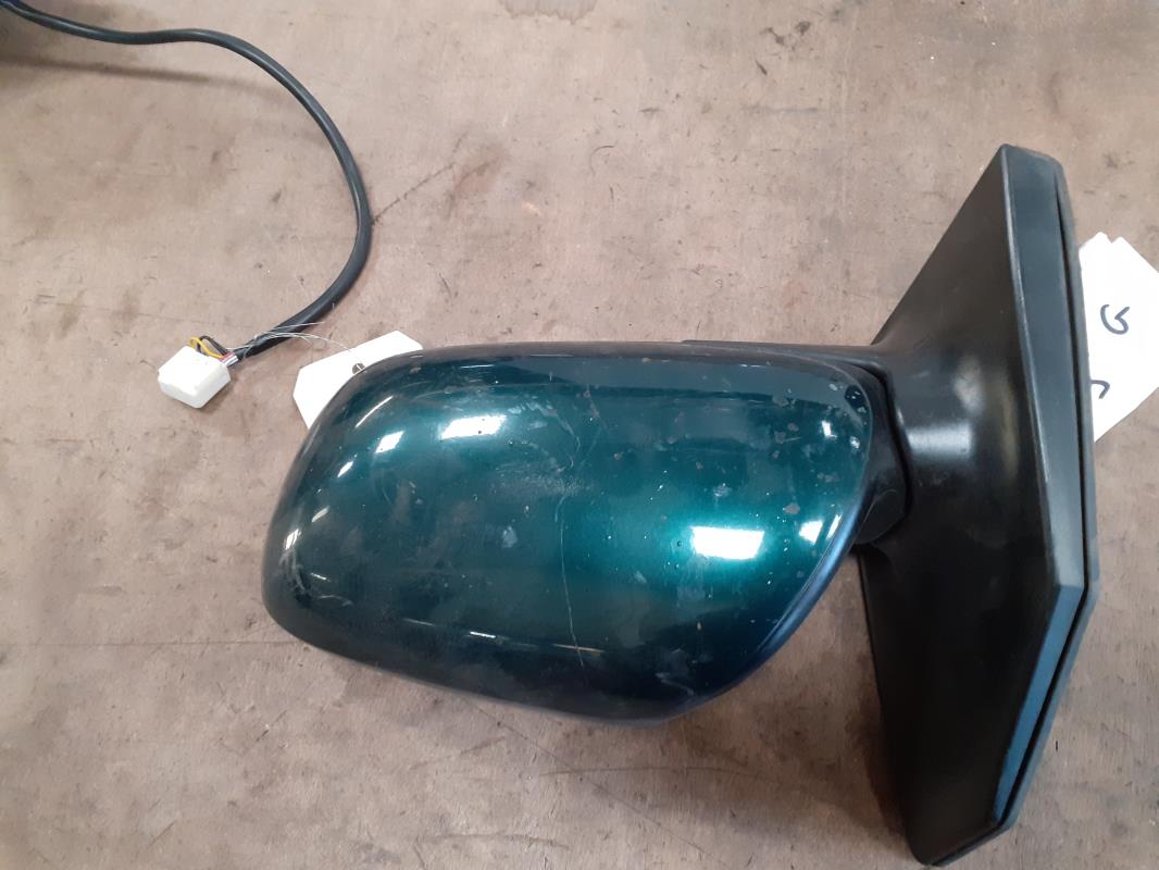 Retrovisor izquierdo
