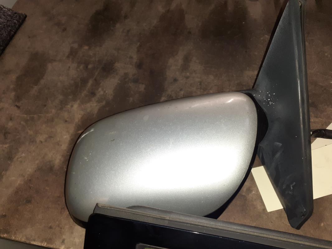Retrovisor izquierdo