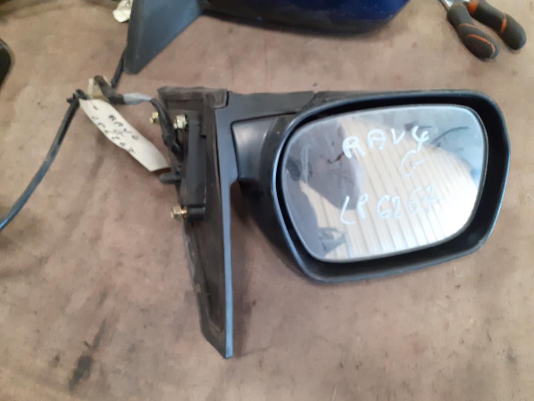 Retrovisor izquierdo