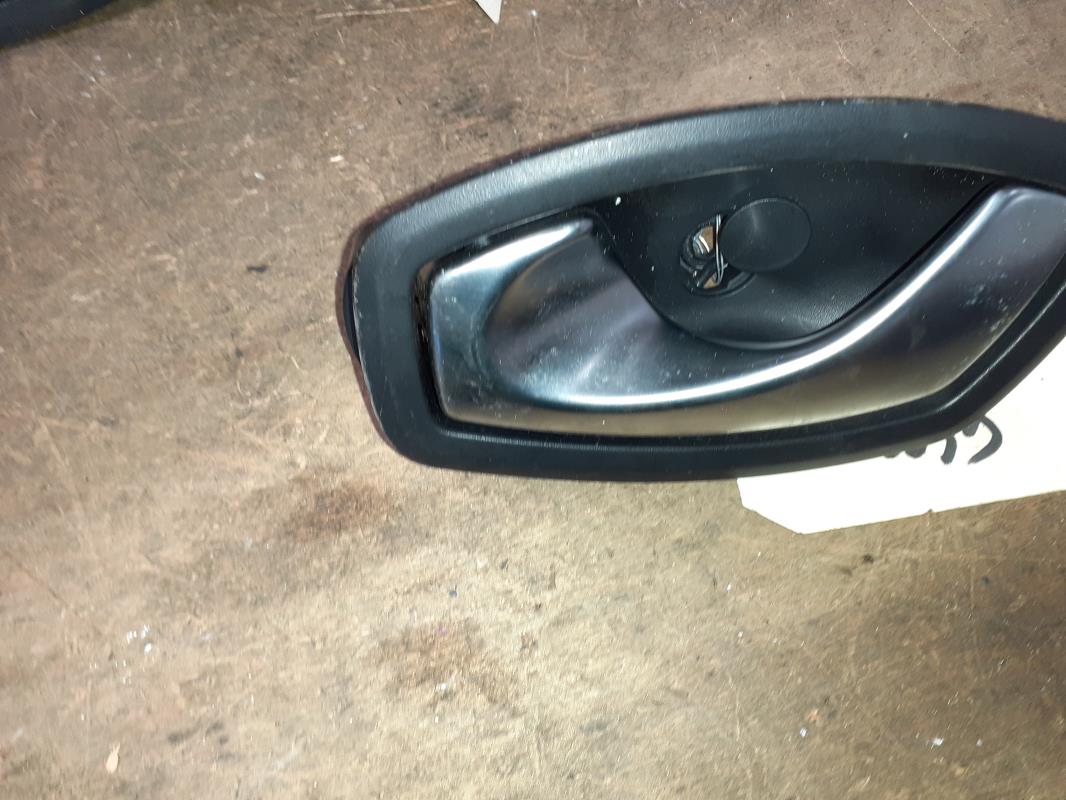 Poignee interieur arriere gauche RENAULT SCENIC 3 PHASE 1 Diesel - 1